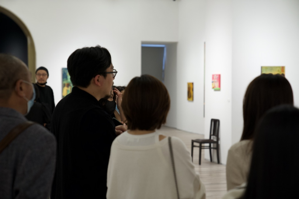 试图凿穿潮流与严肃的那堵墙:以艺术家梁廷玮为例_展览现场_雅昌新闻