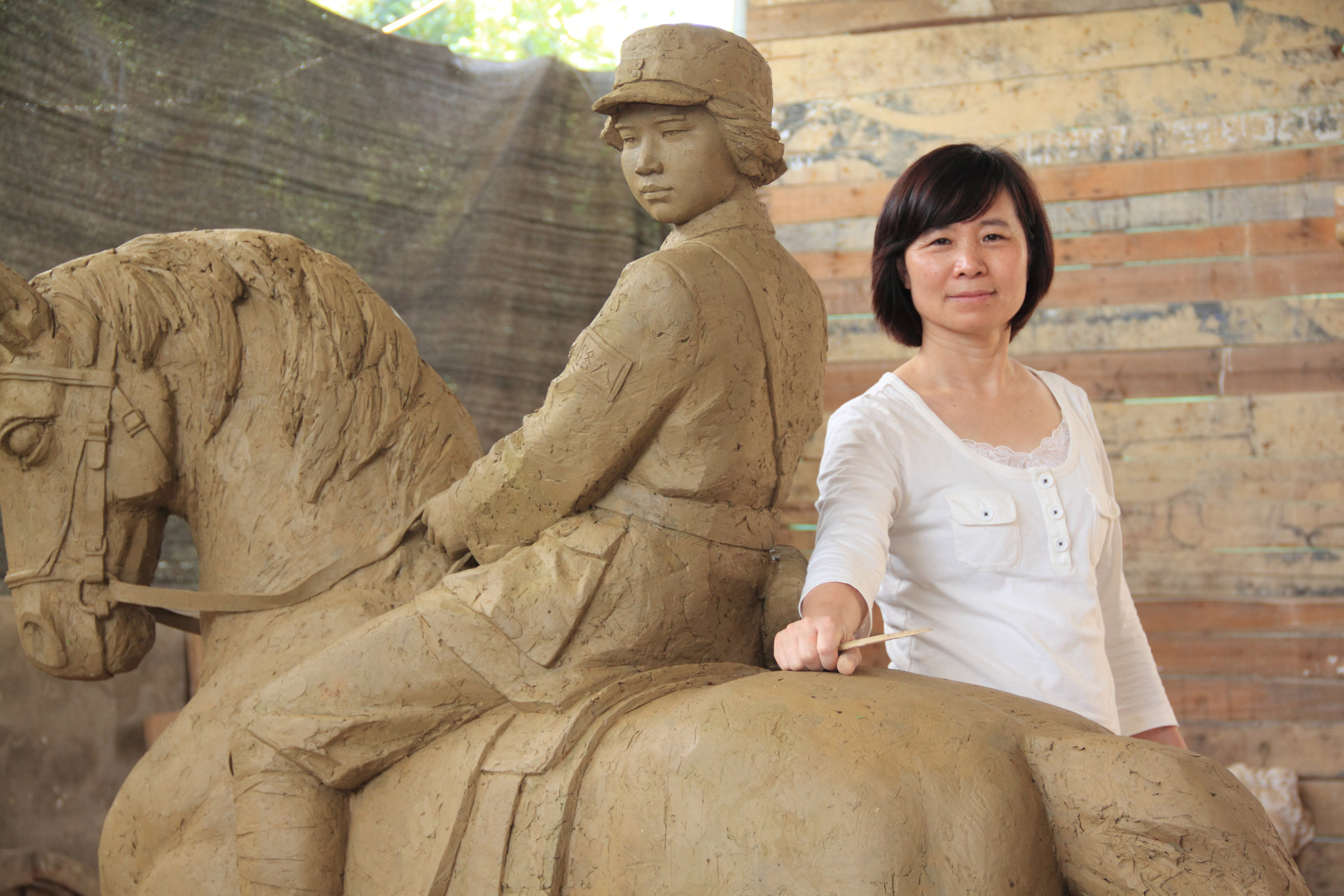 官网 性    别:女 出生年份:1953年 籍    贯:福建省 擅    长:雕塑