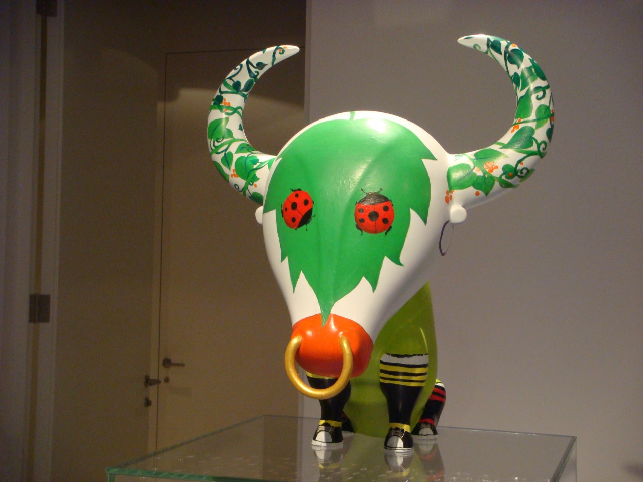 【学学牛-袁金塔--装置-化学材料(2009年作)】袁金塔立体装置作品