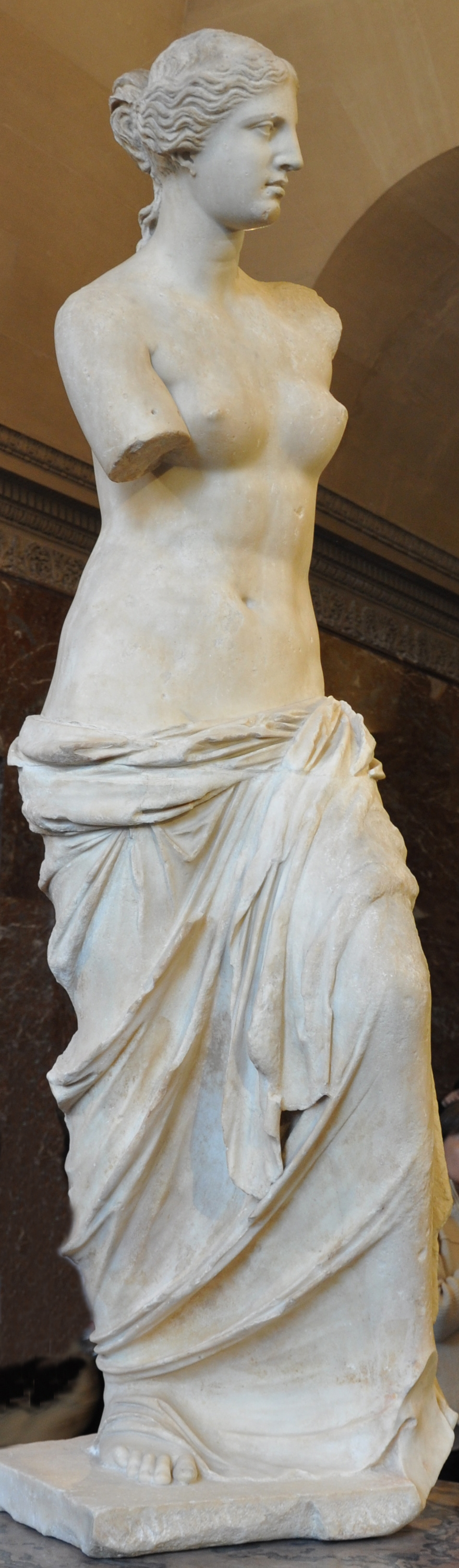 《米洛斯的维纳斯》希腊 阿历山德罗斯 约创作于公元前150年,现收藏