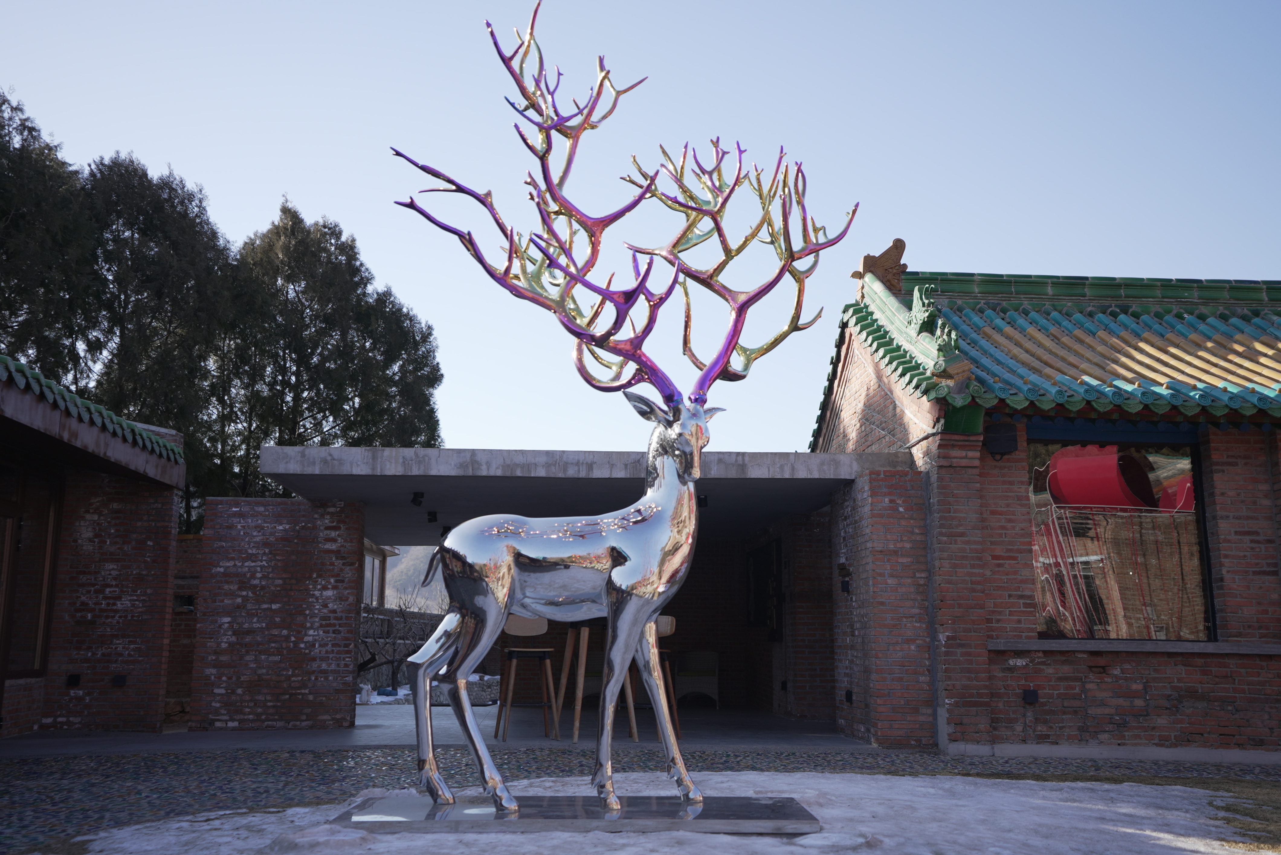 色 200x180x355cm 2021高孝午与知名艺术家,诗人王艾,著名诗人,词作家