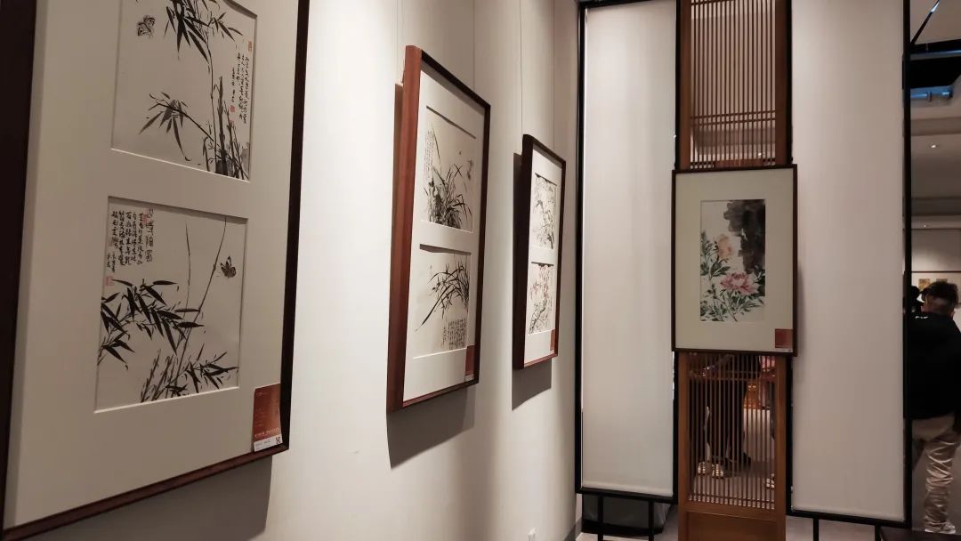 观展易峰花鸟画精品展