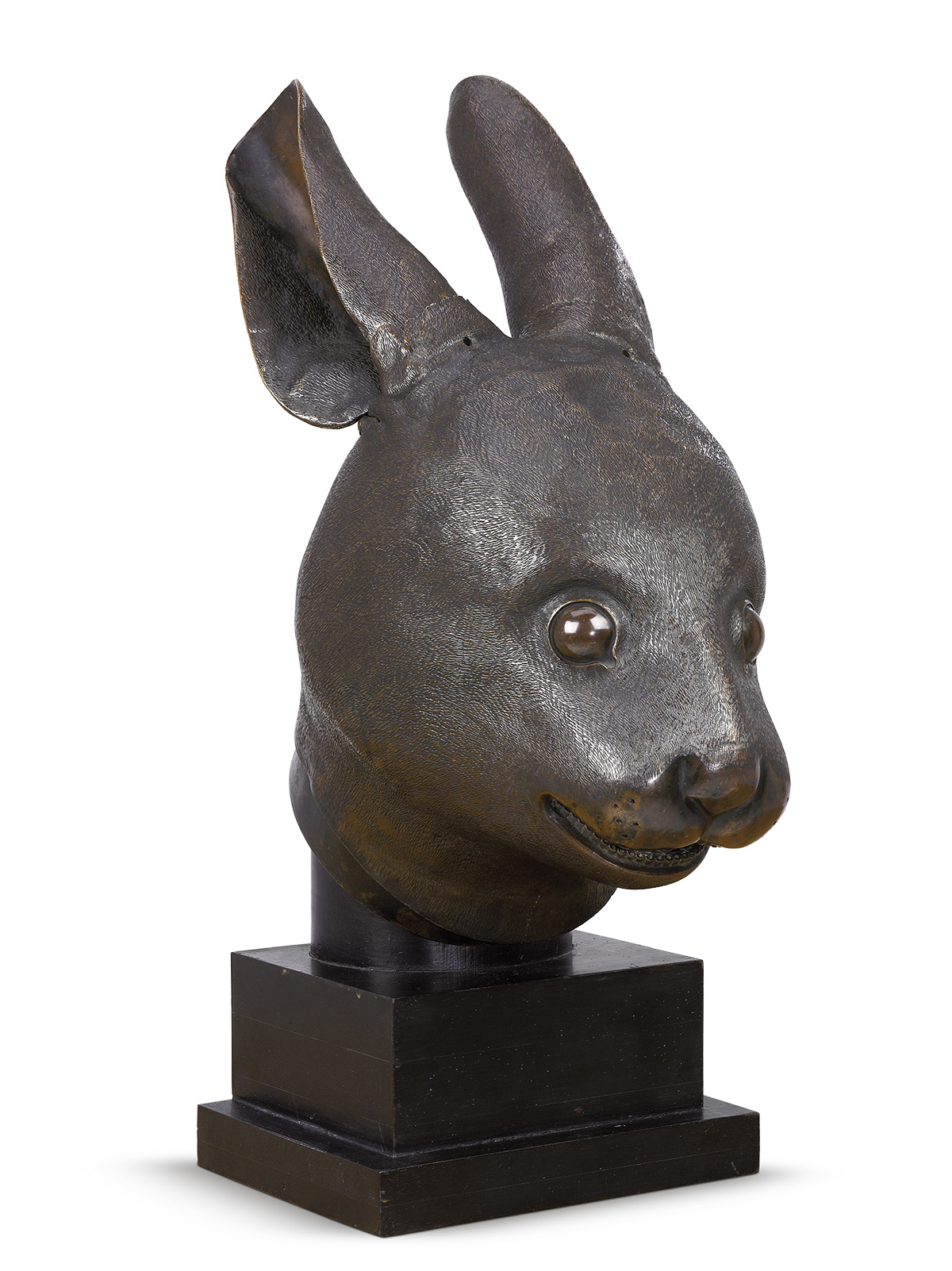 国家博物馆供图兔首是圆明园西洋楼海晏堂十二生肖人身兽首铜像之一