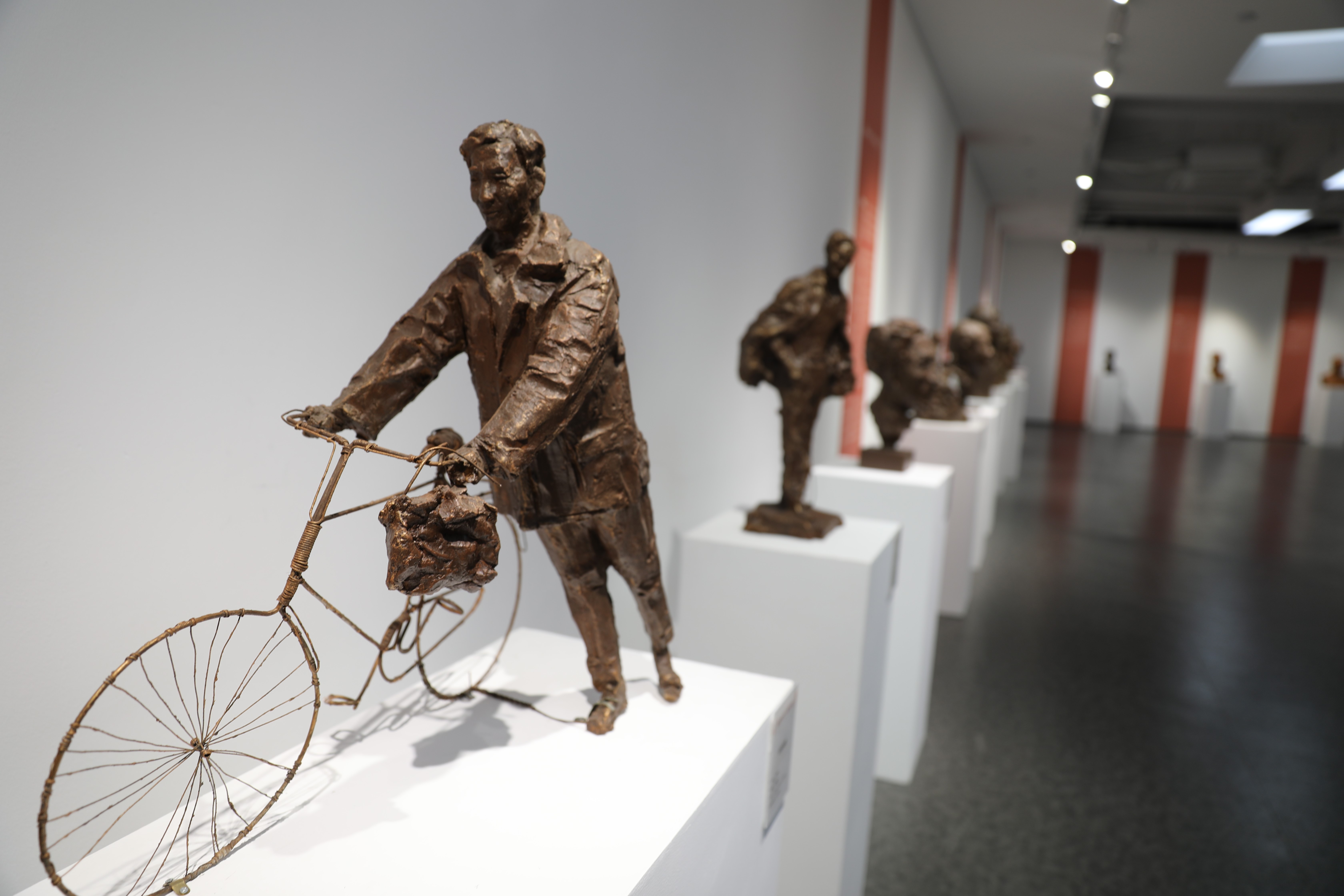 中国美术馆"为新时代人物塑像" 作品巡展(张家港站)-市场观察-雅昌