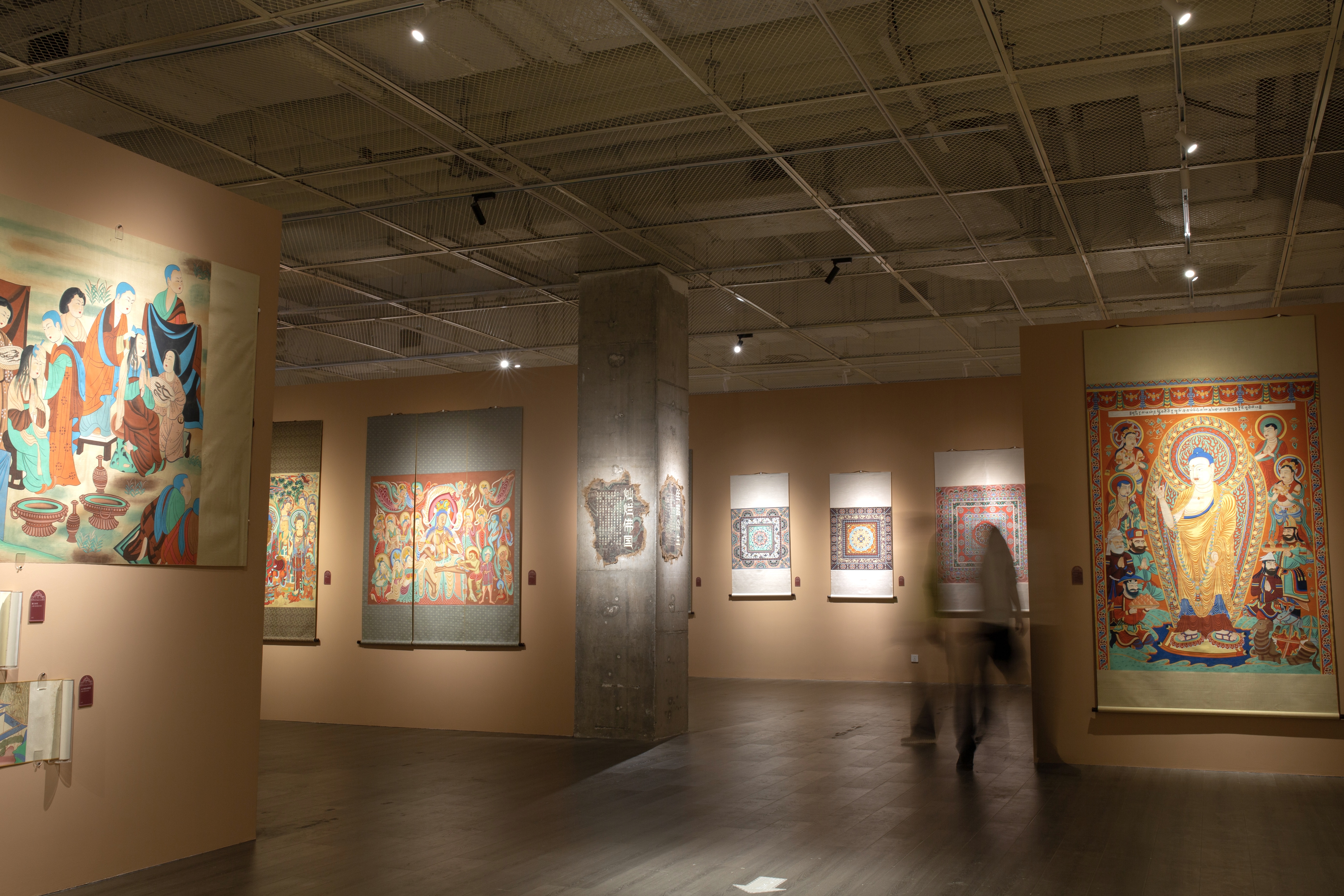 展览现场据悉,作为曲江"博物馆群落"建设的重点场馆,在持续推出优质