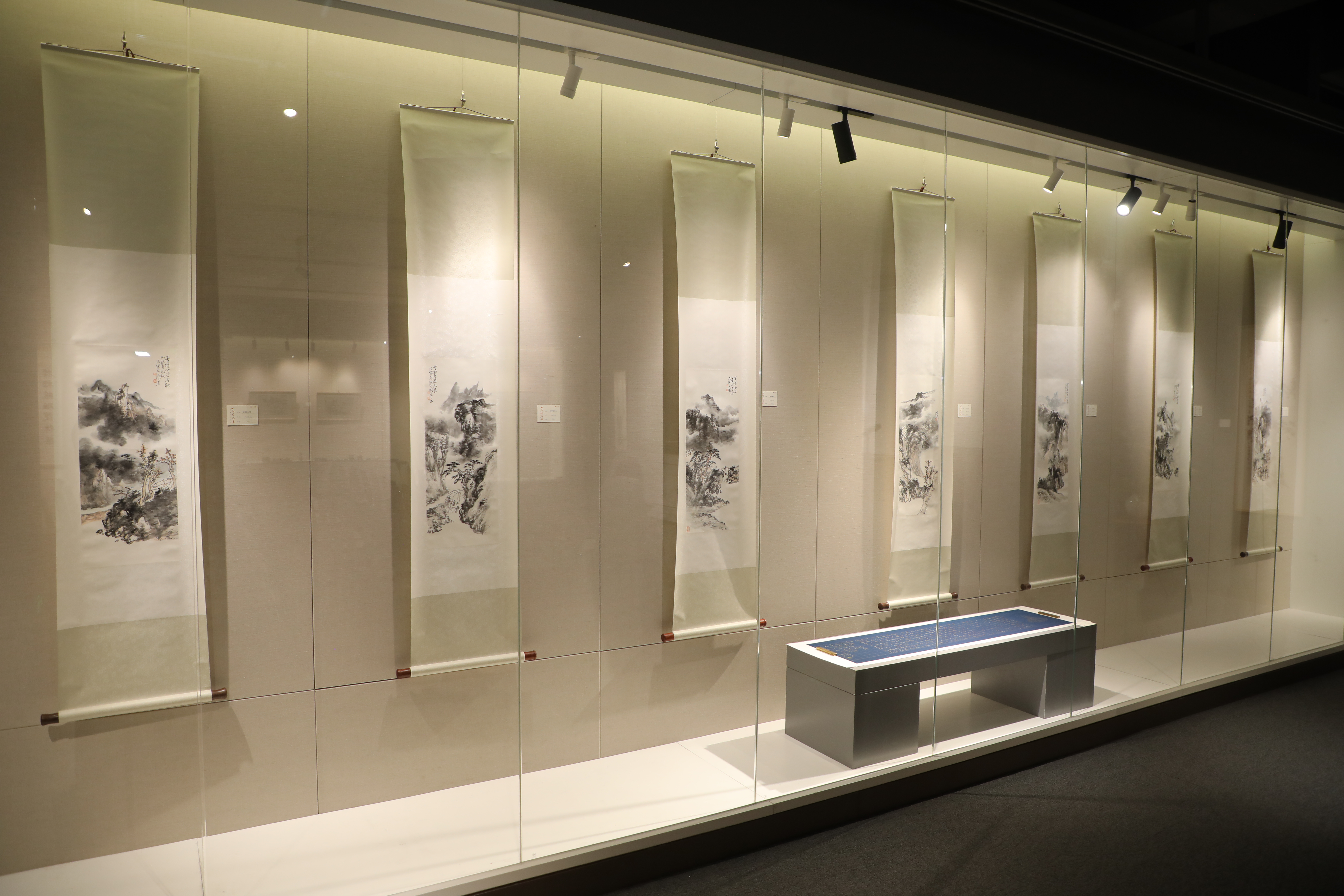 艺术家既要扎根传统,师法自然,也要有"拿来主义"精神_展览现场_雅昌