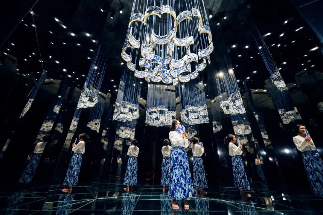 在传承中创造造型表演艺术场景朱乐耕艺术展圆满落幕