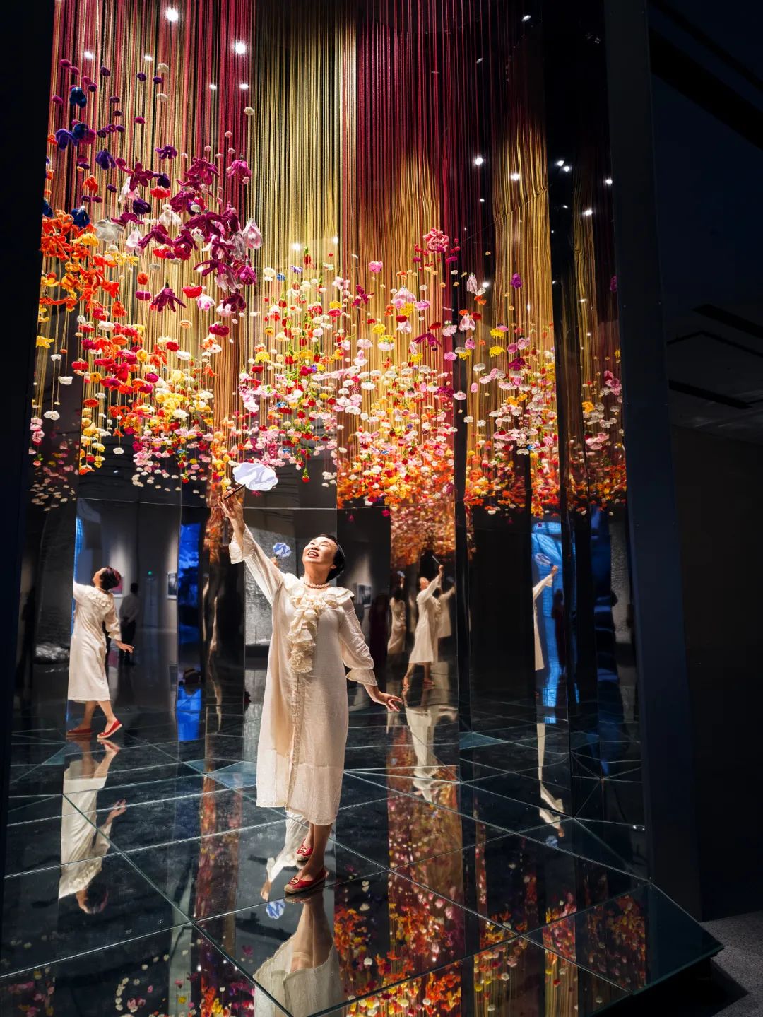 另外,9月25日——10月2日,朱乐耕艺术工作室最新创作的设计装置作品