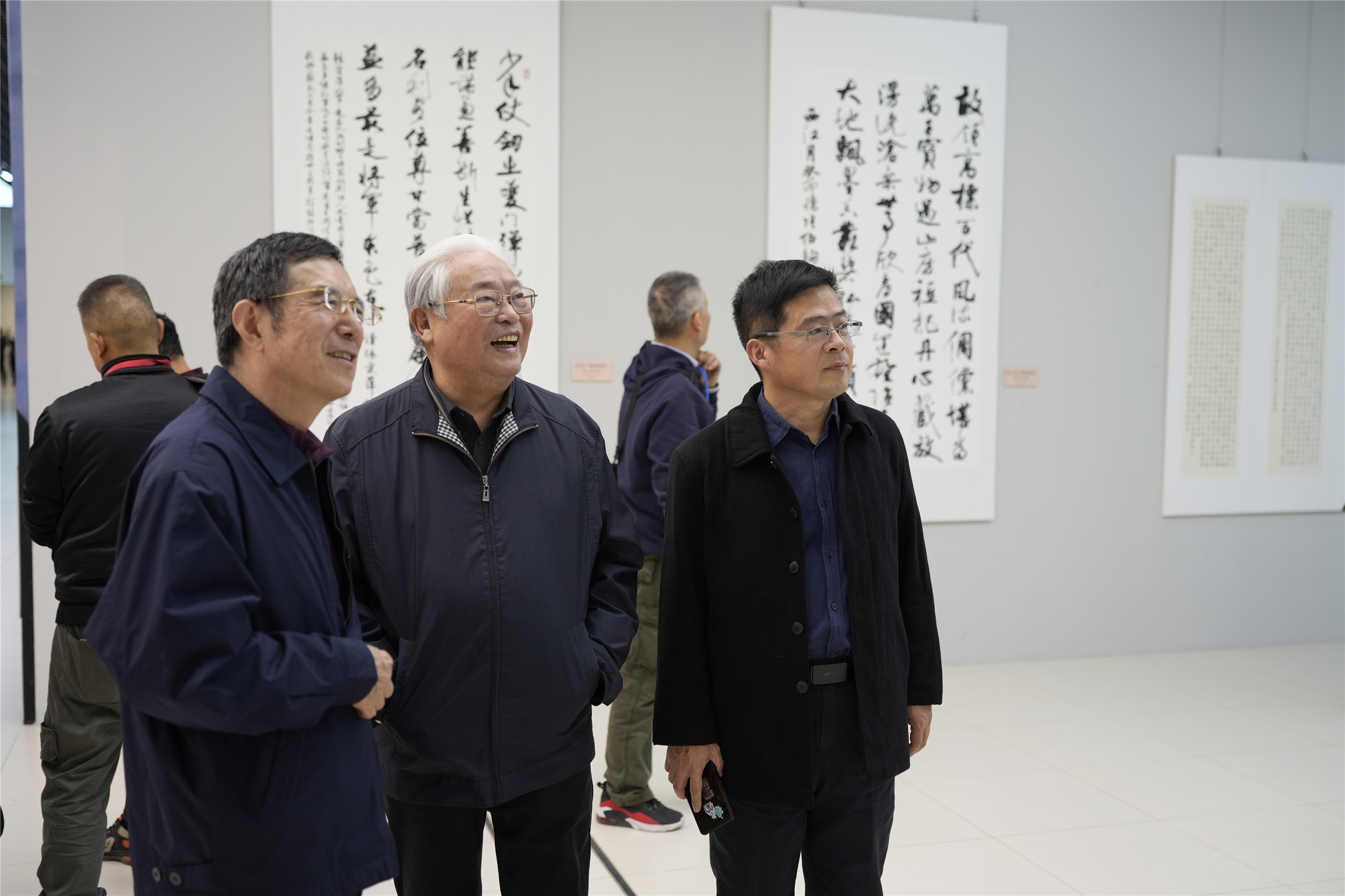 雅昌现场归耕砚田曹育民200余件书法作品在中国国家画院展出