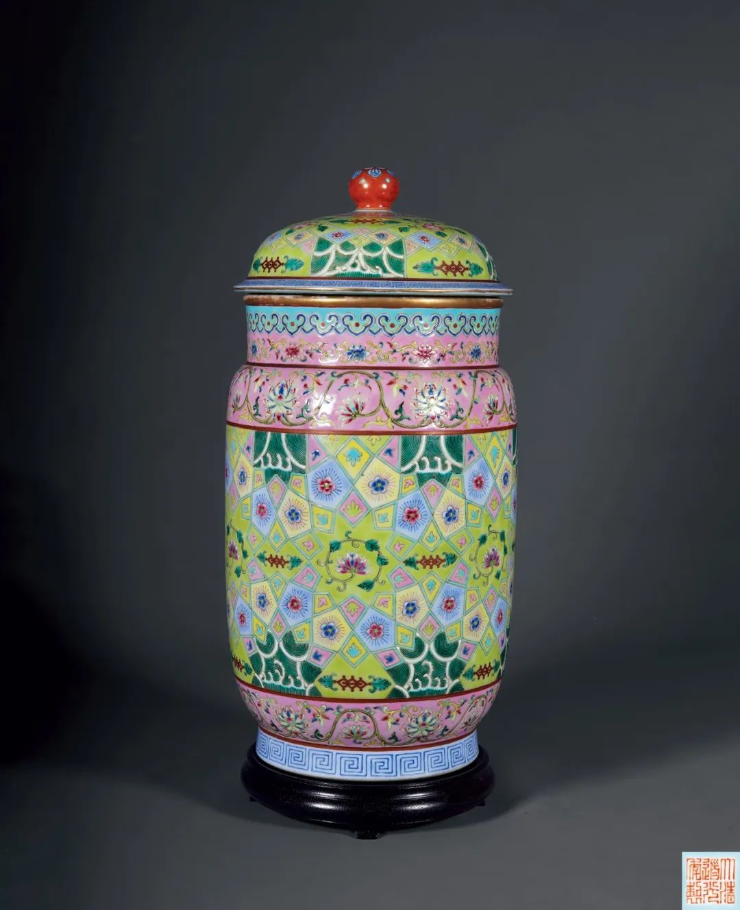 细路粉彩-精品瓷器| 南京十竹斋二十周年庆典拍卖会