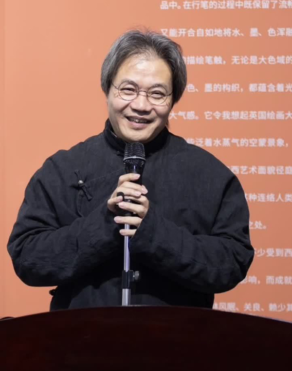 能在这里,与美术界特别是油画界的大师们近距离欣赏王鹤老师的作品,他