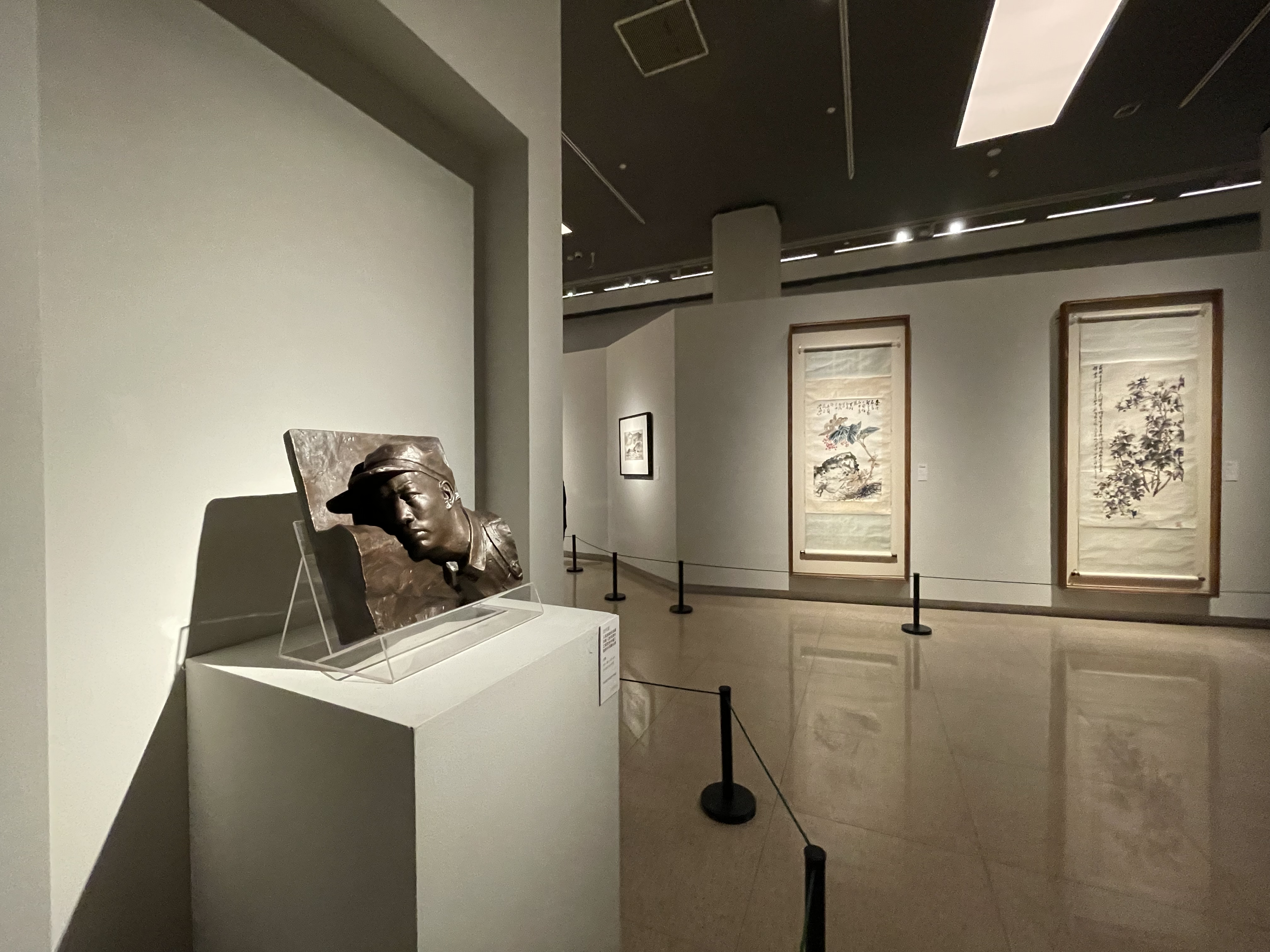 展覽現場夯歌 王文彬 油畫 156×320cm 1962年 中央美術學院美術共刎