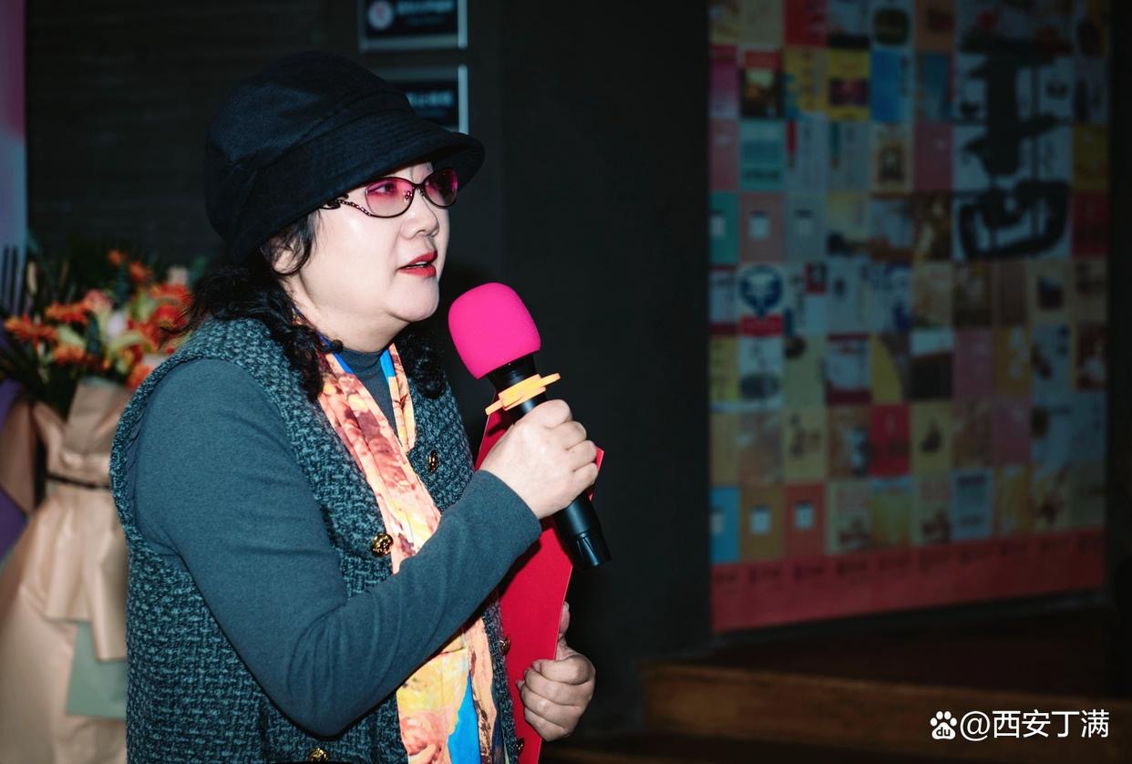 雅昌快讯女神节徐敏冰心漱玉诗集诵读会把握诗性的深度和高度