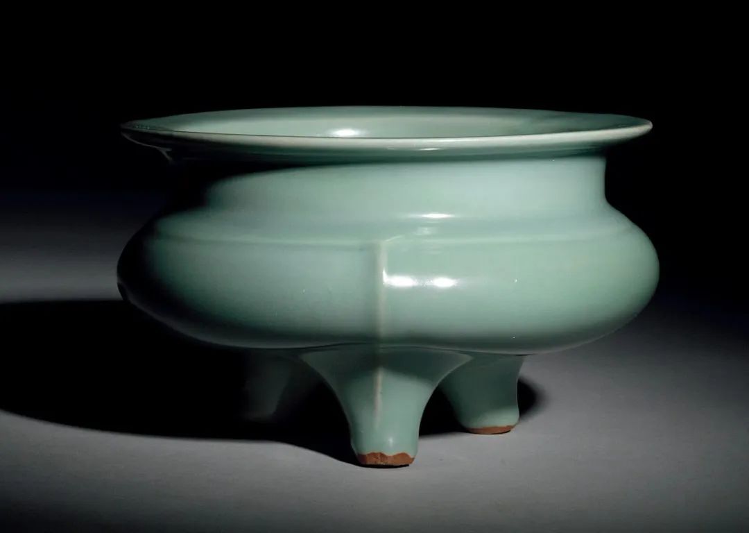 如今的日本考古实证显示,日本人对于龙泉青瓷的进口至少能够追溯到13