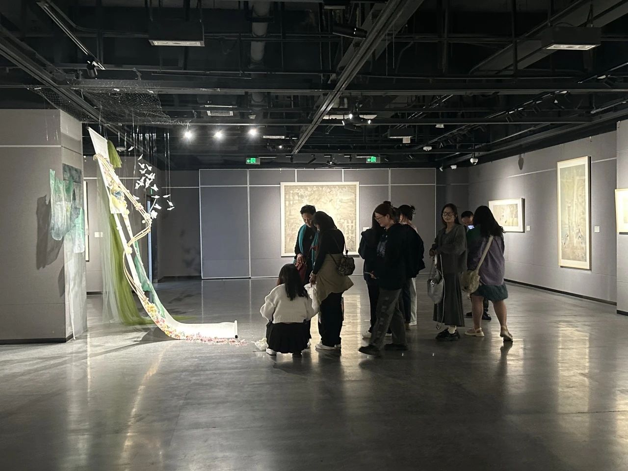 "春日物语:李君琳绘画作品展"在南京雨花美术馆开幕_展览现场_雅昌