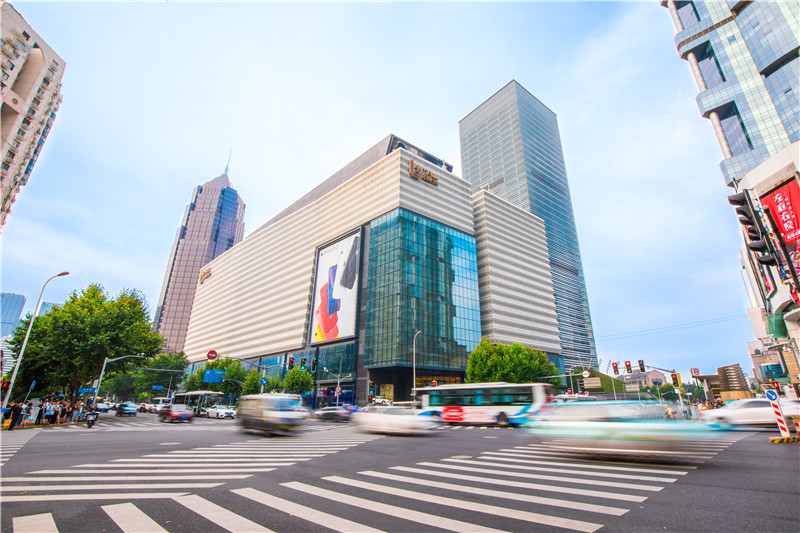 老佛爷百货「boulevard haussmann奥斯曼大道」限时体验空间于6月1日