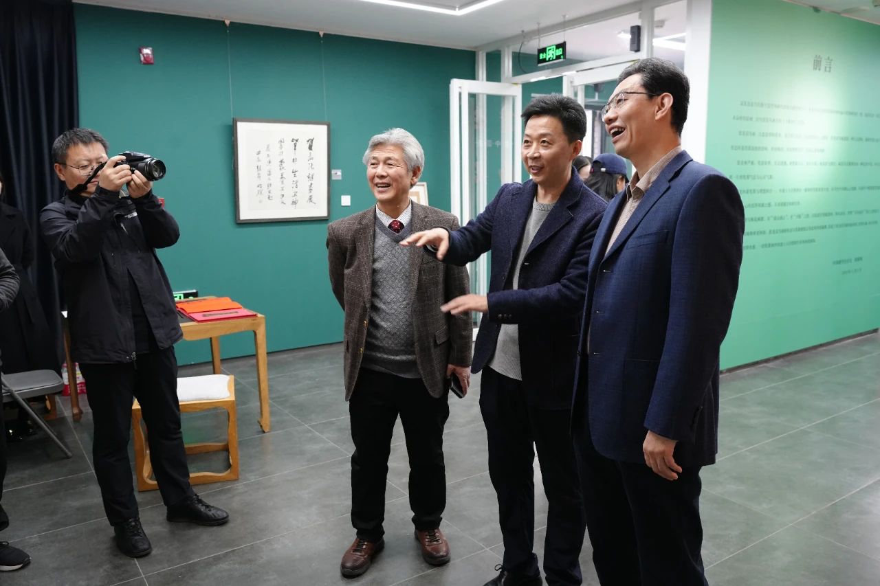 https://img10.artimg.net/public/beian/jpg/202411/9d9abcfe6ee7c1d586a4b3f640a343c3.jpg