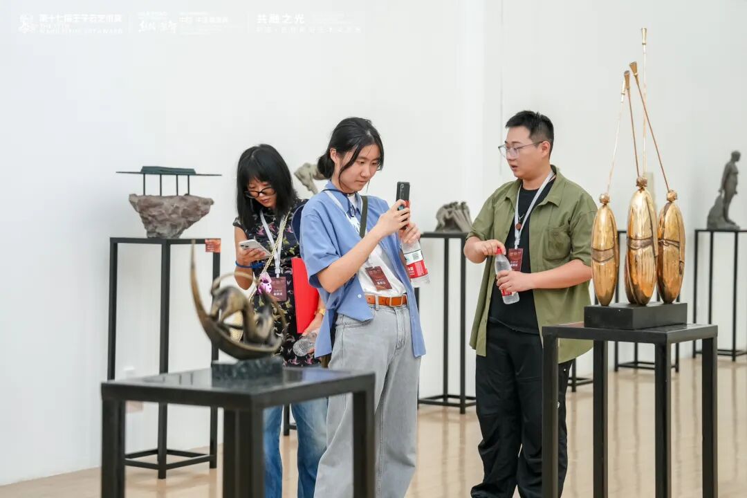 https://img10.artimg.net/public/beian/jpg/202509/374b0aa23db920b74a3666b7957a66ab.jpg