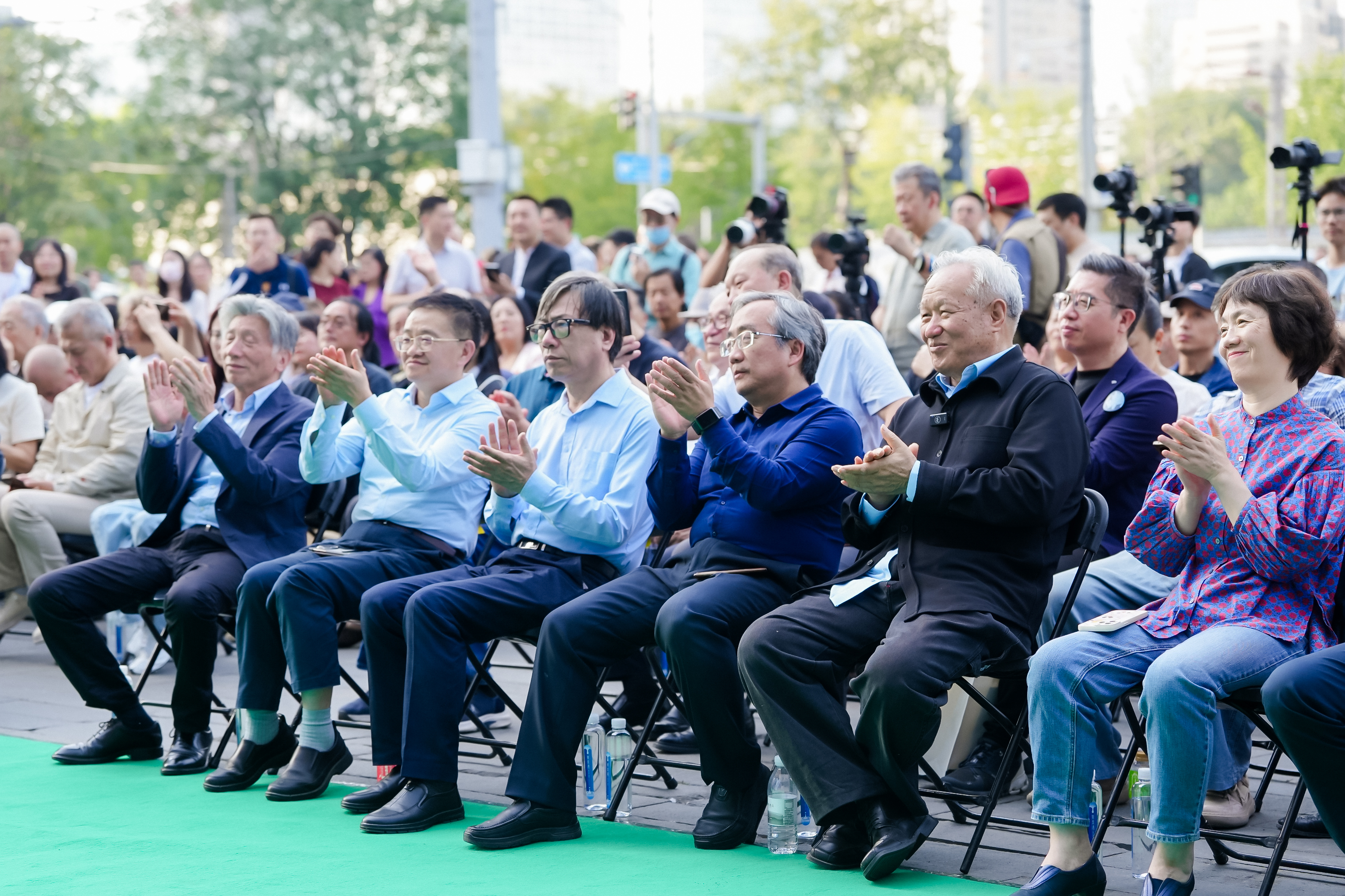 https://img10.artimg.net/public/beian/jpg/202509/7b7e92997edcdaf7c03c7e42284ff430.jpg