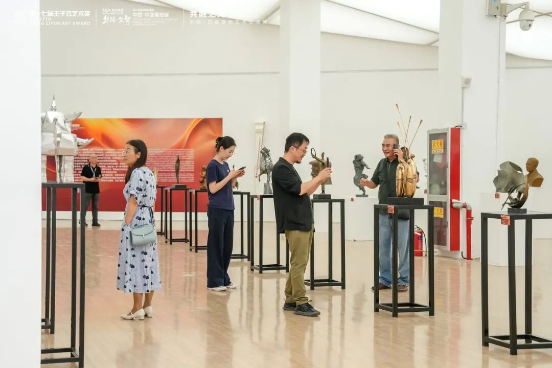 https://img10.artimg.net/public/beian/jpg/202509/9334b155be9db1666339cde255da98be.jpg