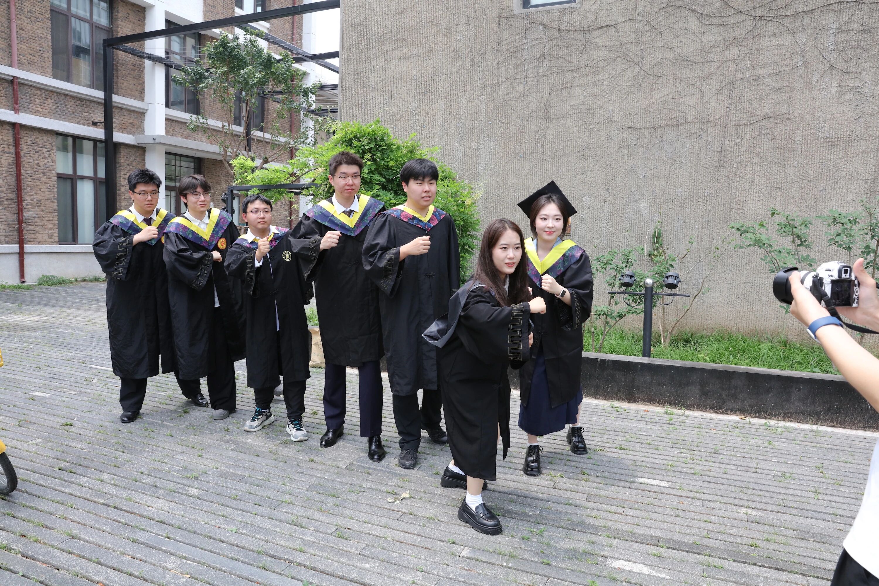 https://img10.artimg.net/public/beian/jpg/202606/bb1f19f05c20a4d24f6bfb7d131983c5.jpg