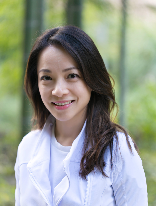 现场张佩瑶个展林间蕴华亮相第十届西岸艺术与设计博览会