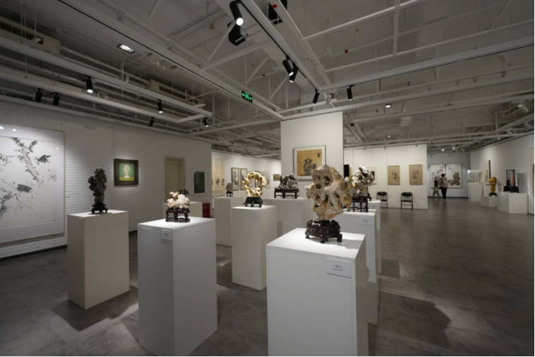 爱慕美术馆展出石语苏州太湖石主题艺术晋京展