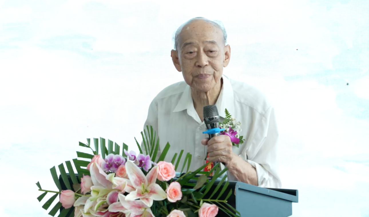 https://img10.artimg.net/public/beian/png/202404/06a82d17adfd80aabfe8cf59c29f616c.png