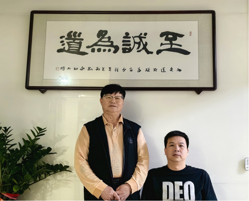 作者书画小品近作展示策划         南山书斋文字校正   郑建明谢蓓娜