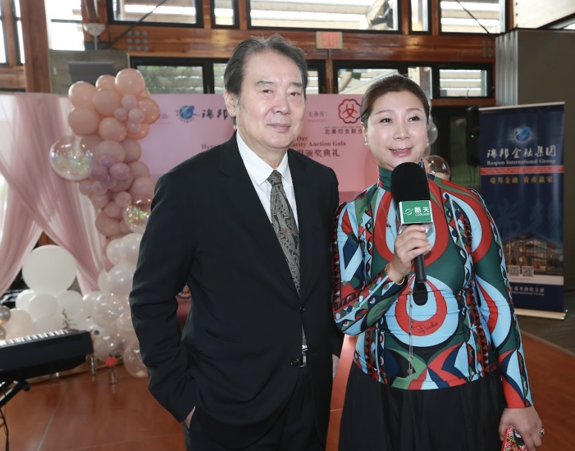 著名画家徐楠在加拿大荣获杰出女性《巾国楷模》奖