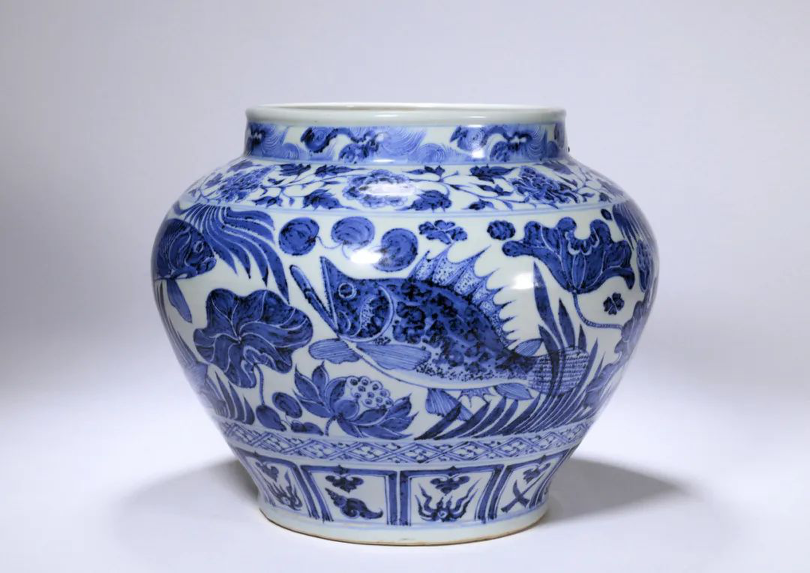 青花瓷上绘春色,世间美好皆可期——元 青花鱼藻纹大罐赏析|中古陶