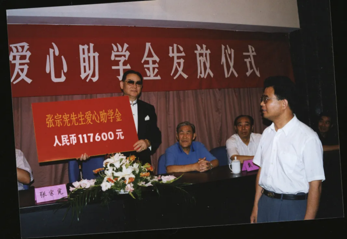 https://img10.artimg.net/public/beian/png/202504/81dcfa09122145fcfadb2278f6ea40e8.png
