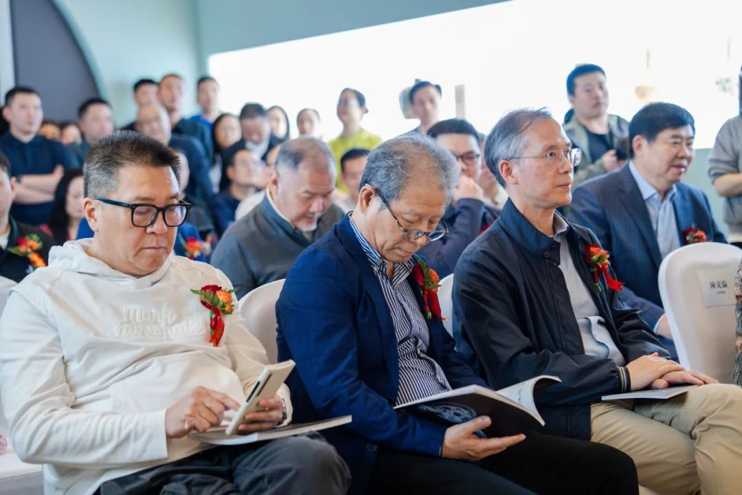 https://img10.artimg.net/public/beian/png/202505/e806884ccbd42f6987ac82eead1661f7.png