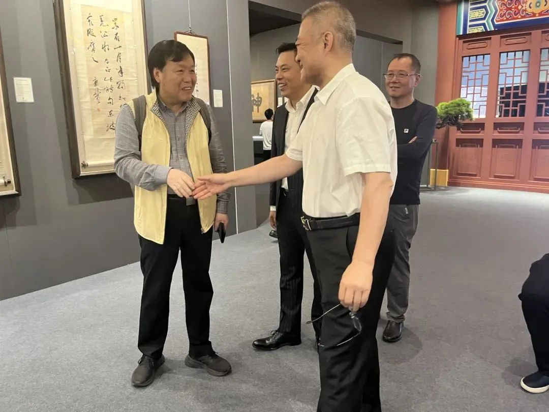 https://img10.artimg.net/public/beian/png/202506/d7d6861674c245adb585e3e080f2e427.png