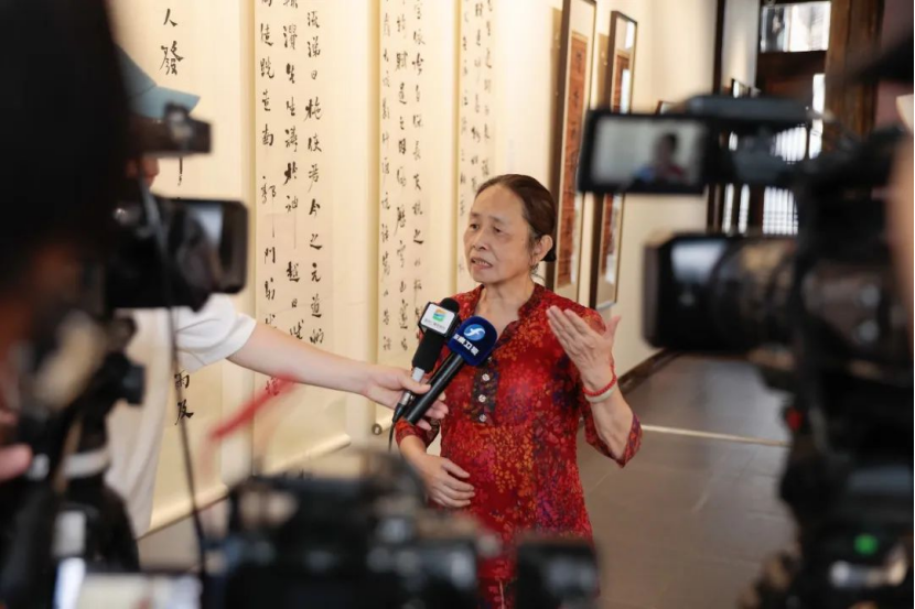 https://img10.artimg.net/public/beian/png/202507/f1d116876c9006325d453f7d34fbdd98.png