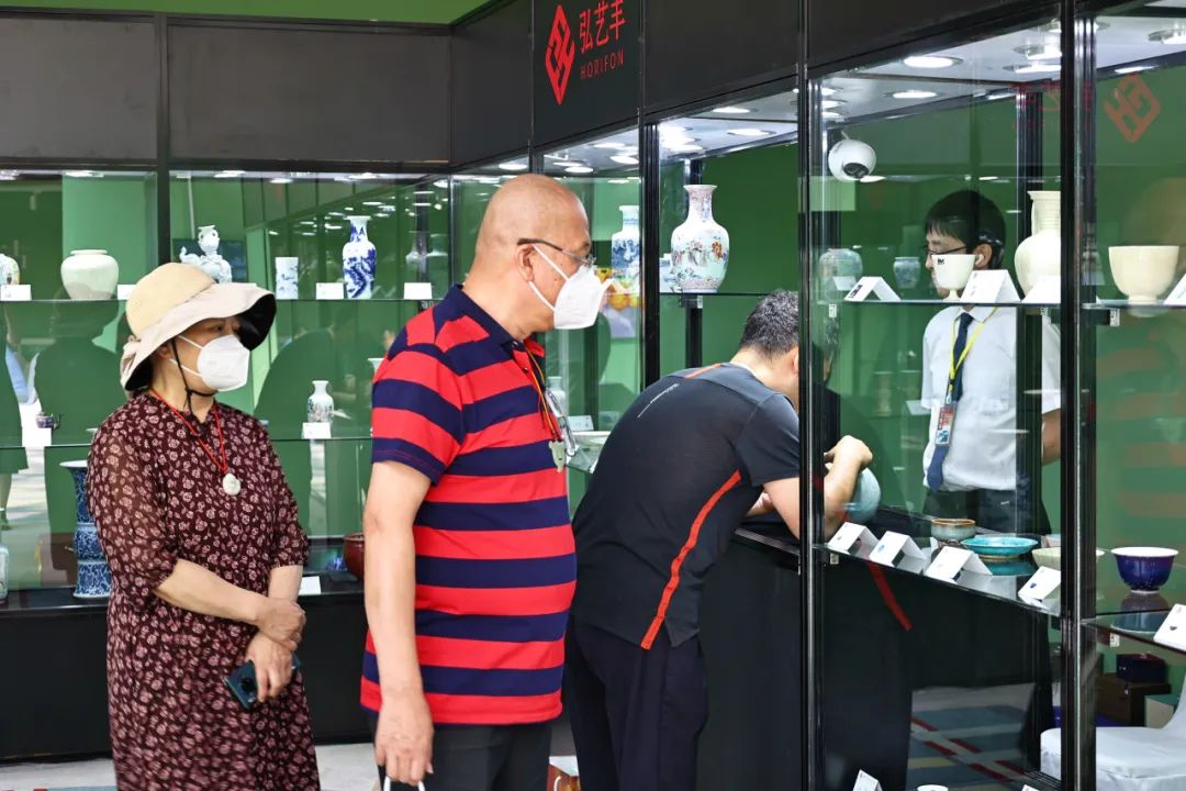 https://img10.artimg.net/public/beian/png/202508/1262a61e81f06cce3730bbf7fc5a5b26.png