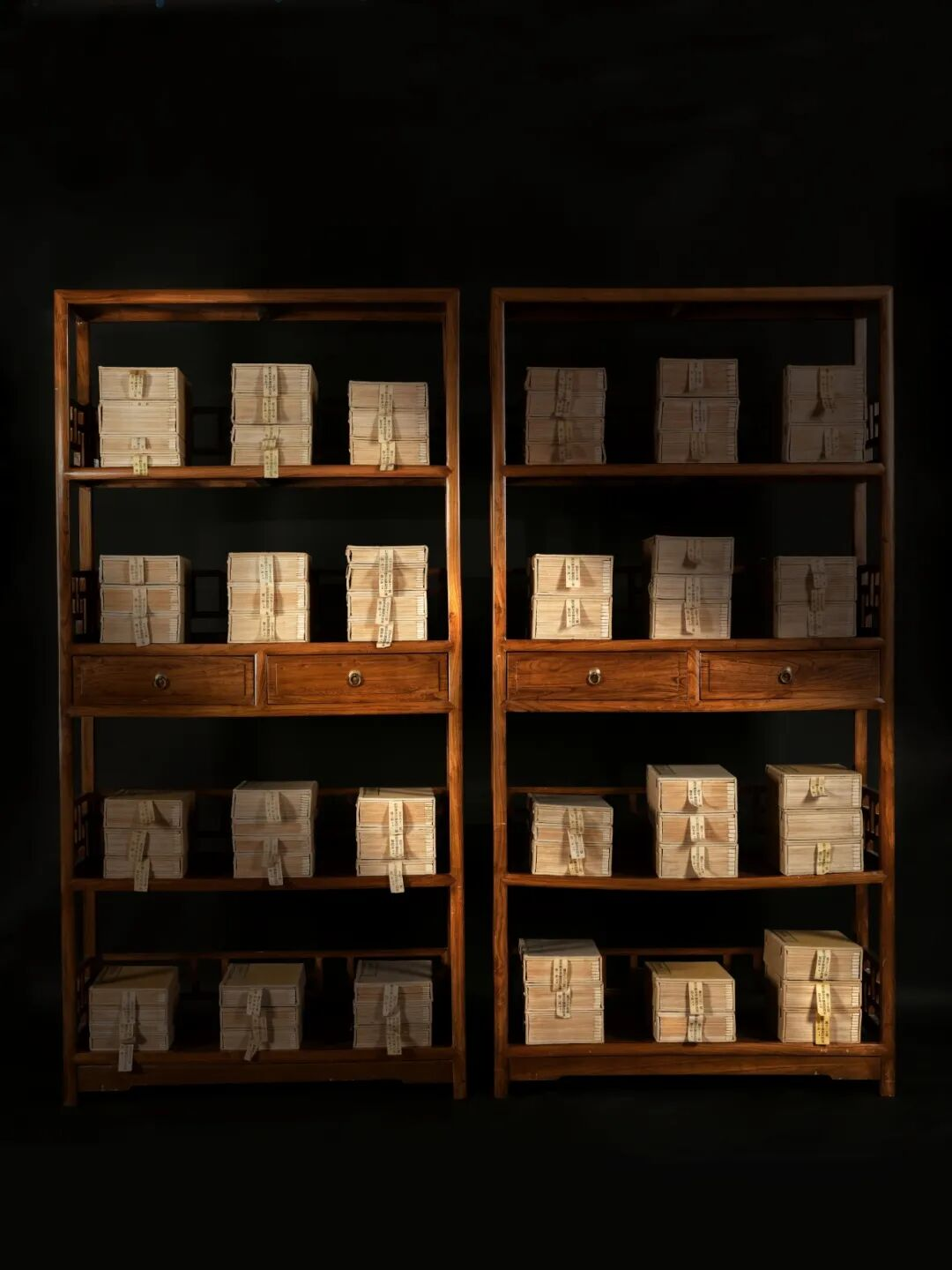 https://img10.artimg.net/public/beian/png/202604/bd9a0cab1658151e417426f9c9244b81.png