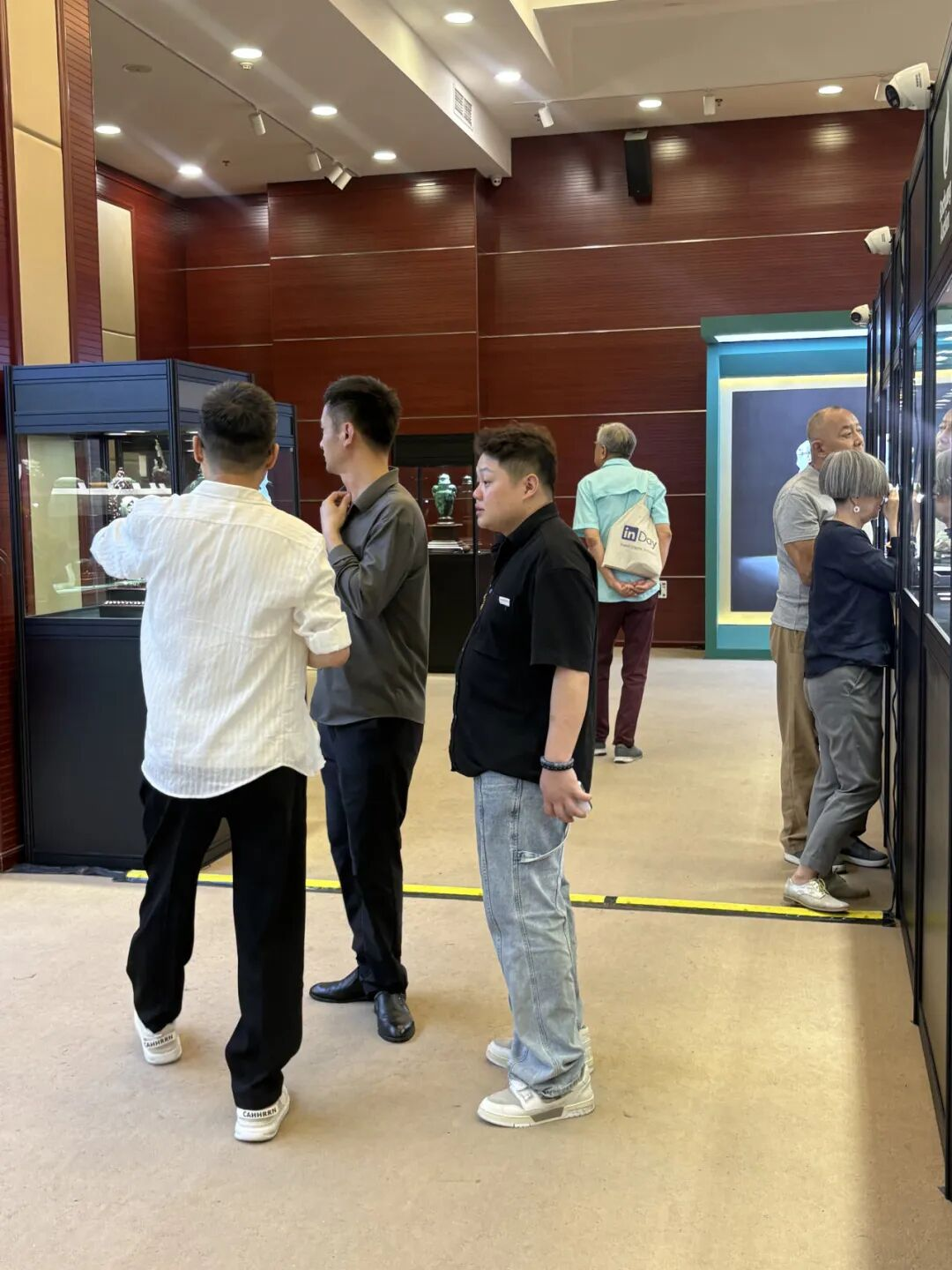 https://img10.artimg.net/public/beian/png/202605/b317cdaa9711f29e0daec041aa4c3274.png