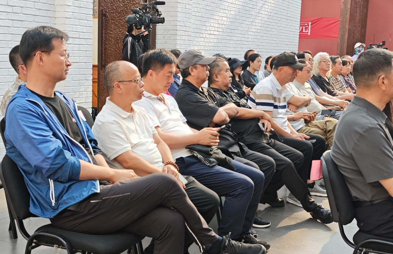 https://img10.artimg.net/public/beian/png/202606/25f076ea2ea9ae560b8cff4e11fb4fad.png