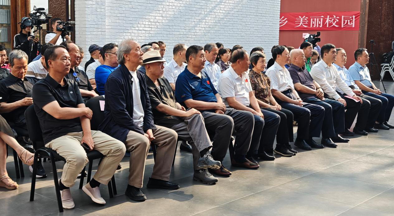 https://img10.artimg.net/public/beian/png/202606/beb9a24d10e9d1ffbaa706d67a6a3c11.png