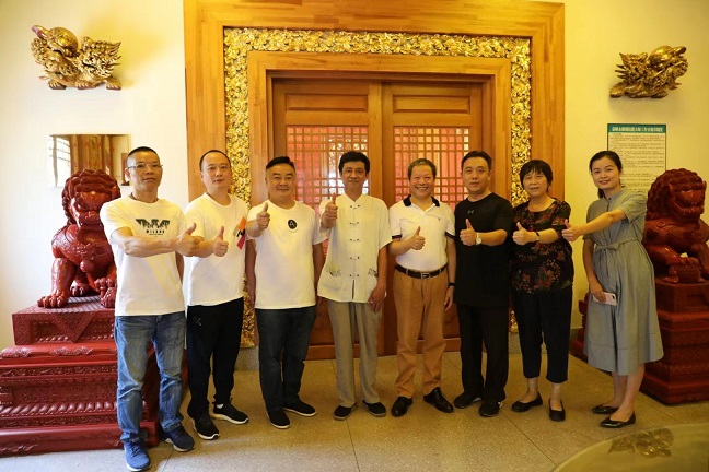 https://img10.artimg.net/public/write/jpg/202205/d364647ff3ec50189022211f78e714d9.jpg